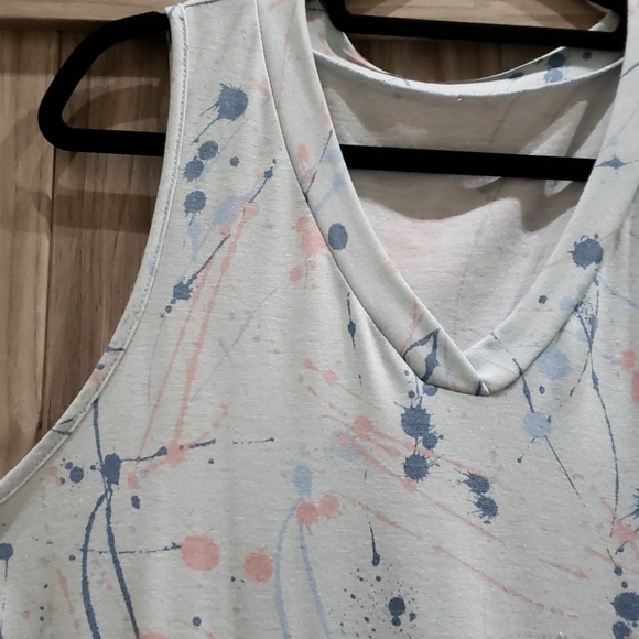Paint Splatter Tank - Picture 2 of 3